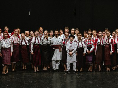 Szeret NeptancegyÃ¼ttes-bovitett keret.jpg